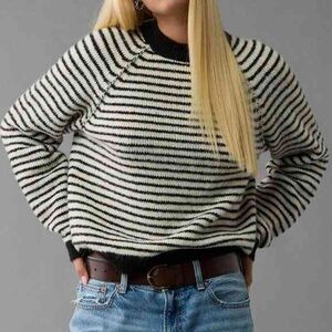 AEO | crewneck contrast stitch striped sweater oversized XS NWT black/cream